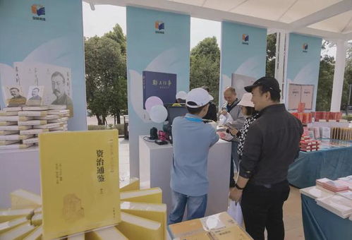 教育專家齊匯聚，康輝鞠萍攜手朱迅高亞麟助力教育咨詢